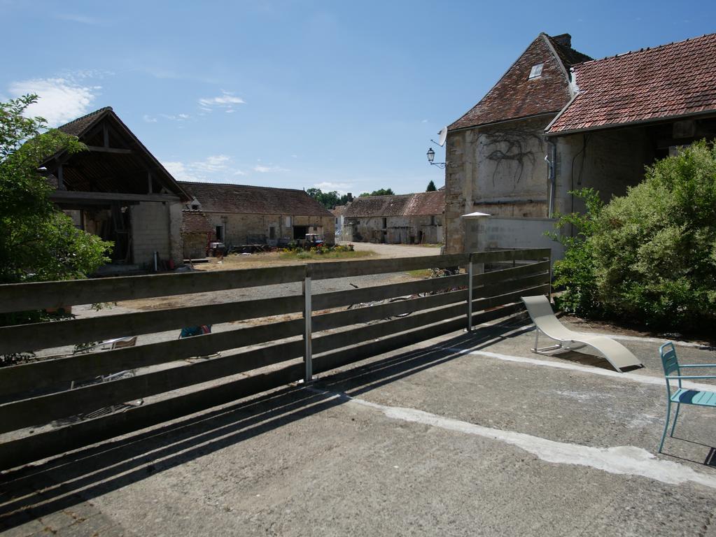 Gites De La Grande Ferme Avernes Eksteriør billede